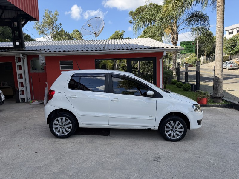 FOX 1.0 MI 8V FLEX 4P MANUAL - 2011 - CAXIAS DO SUL