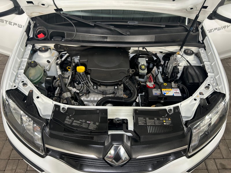 SANDERO 1.6 STEPWAY 8V FLEX 4P MANUAL - 2015 - CAXIAS DO SUL