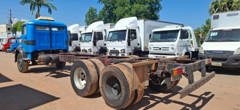 L-1113 3 EIXOS - 1967 - PORTãO