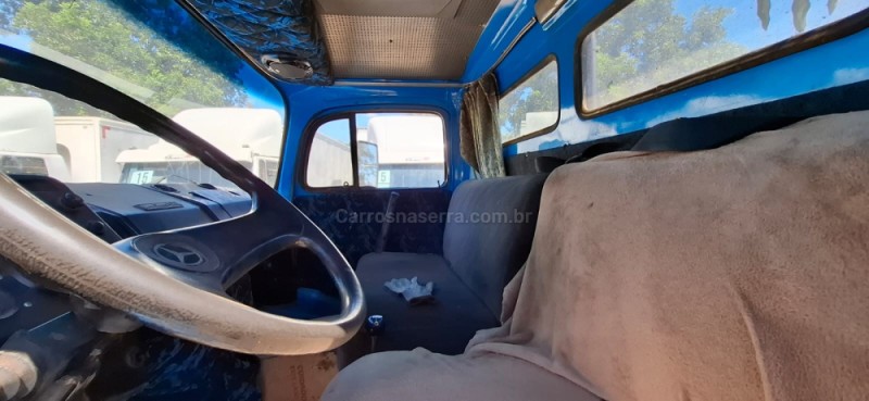 L-1113 3 EIXOS - 1967 - PORTãO