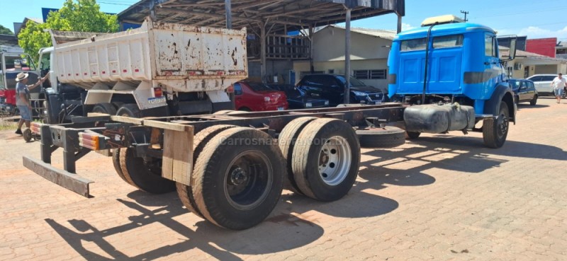 L-1113 3 EIXOS - 1967 - PORTãO