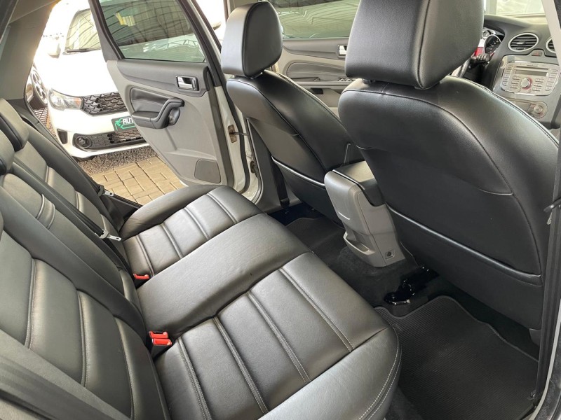 FOCUS 2.0 TITANIUM HATCH 16V FLEX 4P MANUAL - 2013 - CAXIAS DO SUL