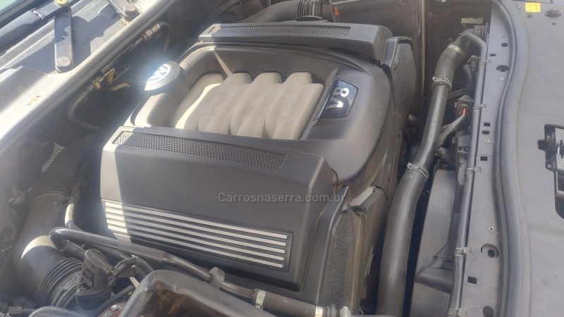 TOUAREG 4.2 R LINE V8 32V GASOLINA 4P TIPTRONIC - 2006 - CAXIAS DO SUL