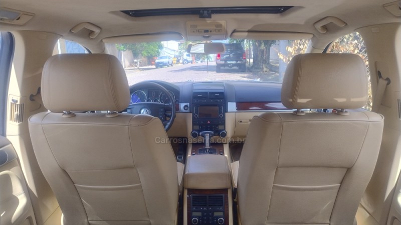 TOUAREG 4.2 R LINE V8 32V GASOLINA 4P TIPTRONIC - 2006 - CAXIAS DO SUL
