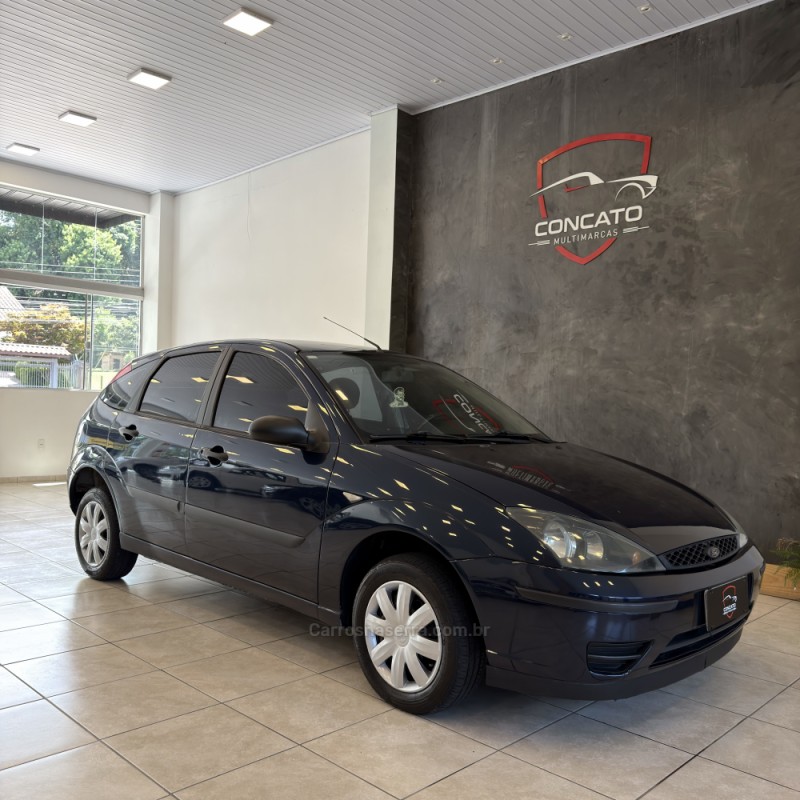 FOCUS 1.6 GL 16V FLEX 4P MANUAL - 2005 - FARROUPILHA