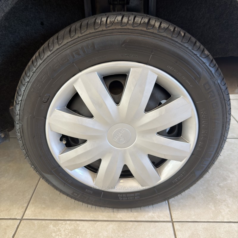 FOCUS 1.6 GL 16V FLEX 4P MANUAL - 2005 - FARROUPILHA