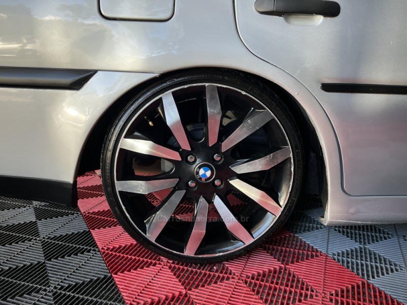 PARATI 1.6 MI 8V GASOLINA 4P MANUAL G.III - 2003 - CAXIAS DO SUL