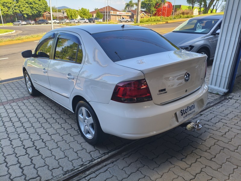 VOYAGE 1.6 MI COMFORTLINE 8V FLEX 4P MANUAL - 2013 - BOM PRINCíPIO