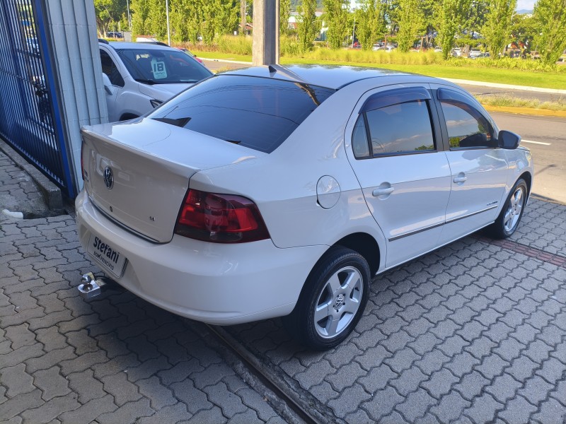 VOYAGE 1.6 MI COMFORTLINE 8V FLEX 4P MANUAL - 2013 - BOM PRINCíPIO