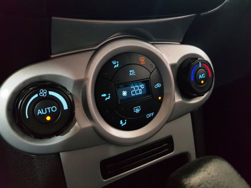 FIESTA 1.6 SE HATCH 16V FLEX 4P AUTOMÁTICO - 2016 - CAXIAS DO SUL