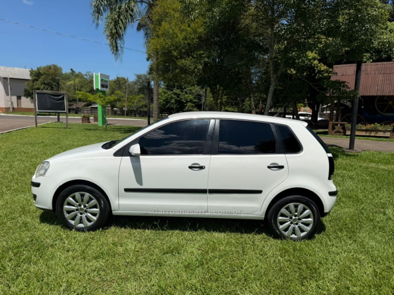 POLO 1.6 MI 8V FLEX 4P MANUAL - 2010 - BROCHIER