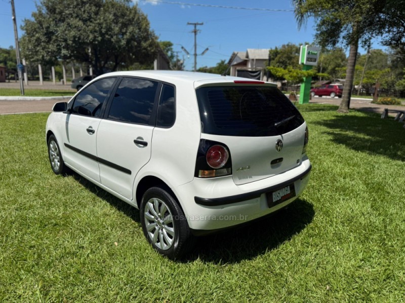 POLO 1.6 MI 8V FLEX 4P MANUAL - 2010 - BROCHIER