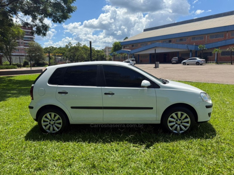 POLO 1.6 MI 8V FLEX 4P MANUAL - 2010 - BROCHIER