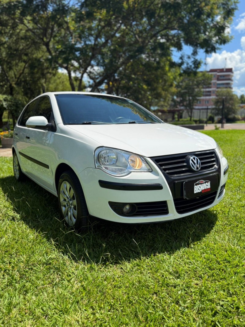 POLO 1.6 MI 8V FLEX 4P MANUAL - 2010 - BROCHIER