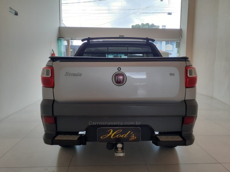 STRADA 1.4 MPI WORKING CD 8V FLEX 3P MANUAL - 2014 - CANELA