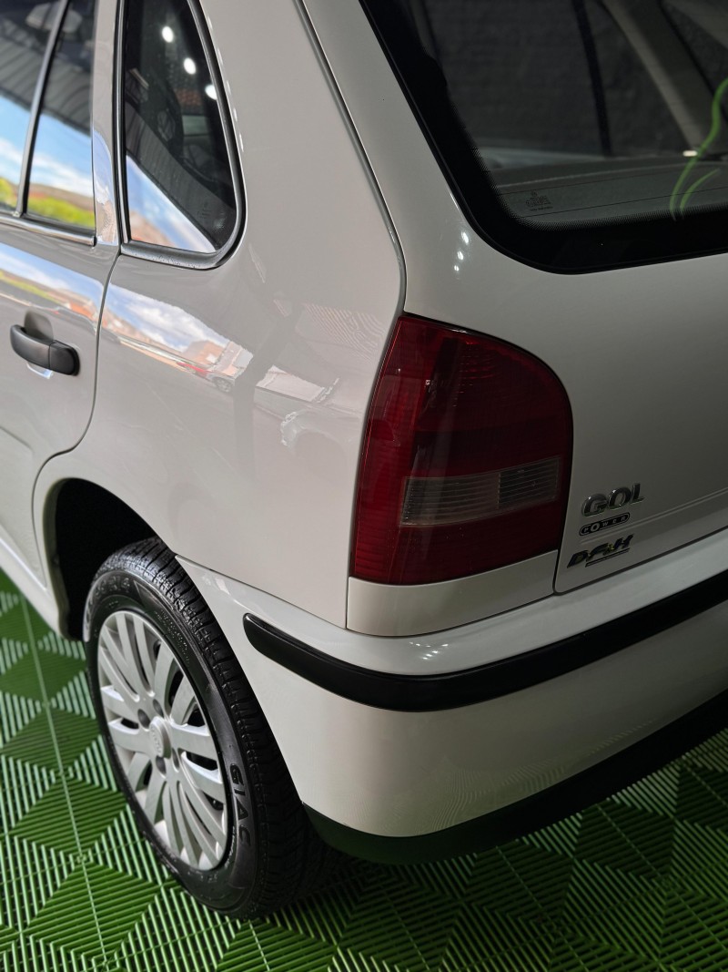 GOL 1.0 MI POWER 8V GASOLINA 4P MANUAL G.III - 2004 - FELIZ