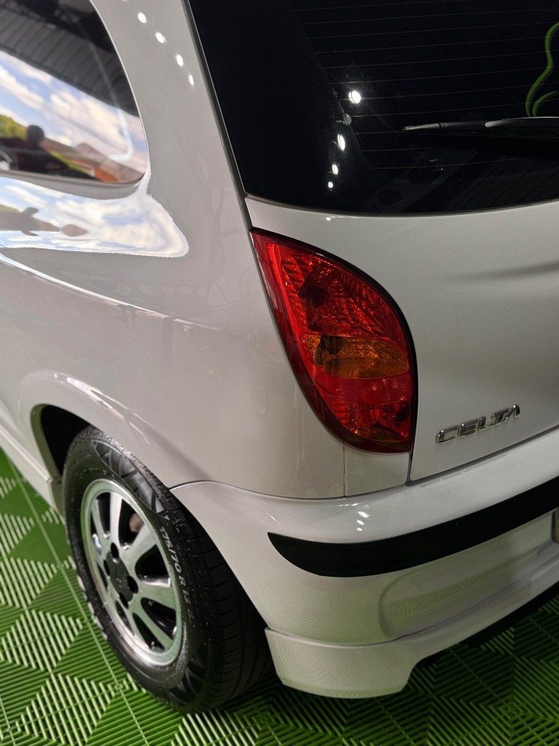 CELTA 1.4 MPFI ENERGY 8V GASOLINA 2P MANUAL - 2004 - FELIZ