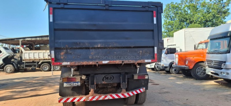 L-1620 3 EIXOS - 2001 - PORTãO