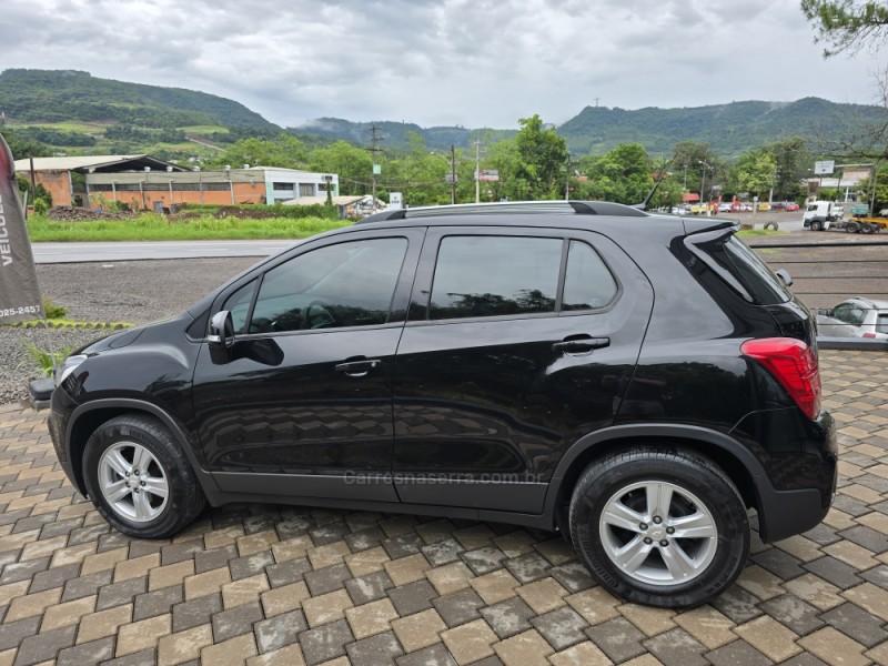 TRACKER  - 2019 - ENCANTADO