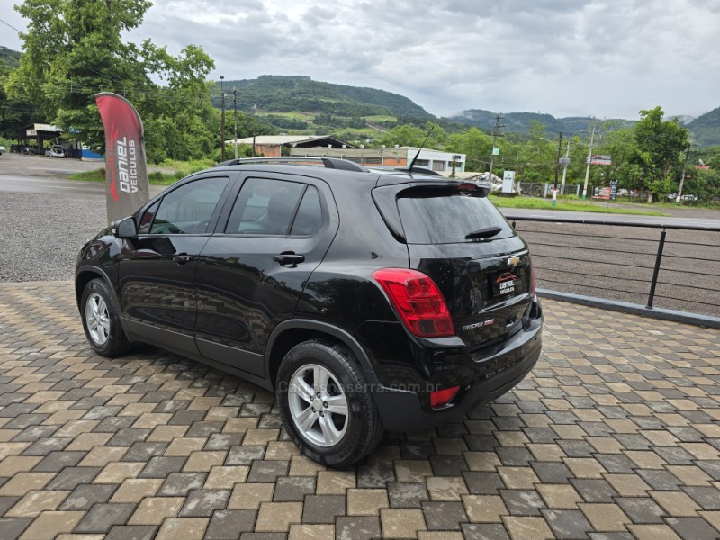 TRACKER  - 2019 - ENCANTADO