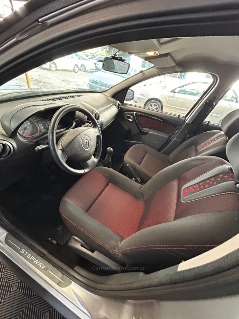 SANDERO 1.6 STEPWAY 16V FLEX 4P MANUAL - 2013 - PASSO FUNDO