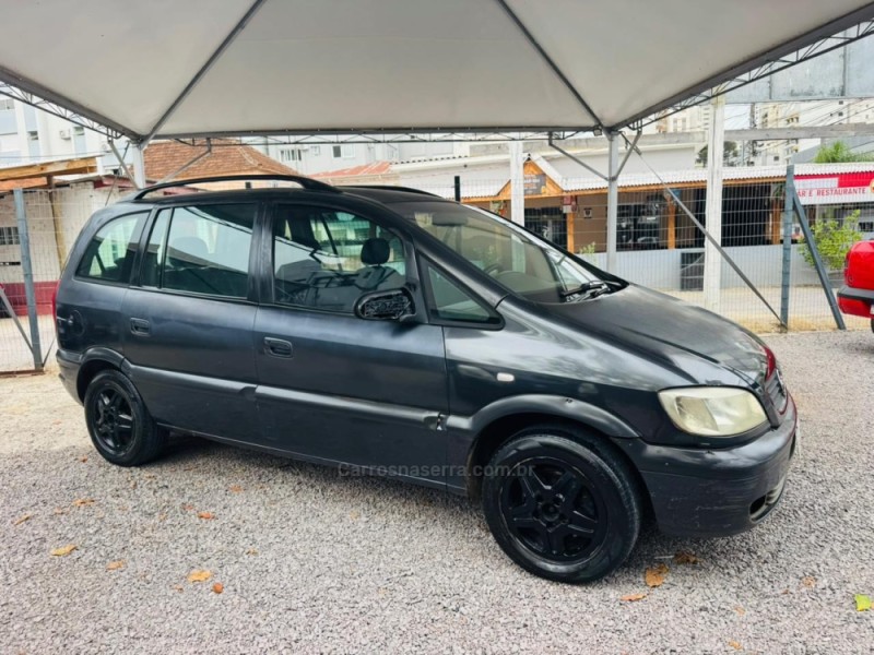 ZAFIRA 2.0 MPFI CD 8V GASOLINA 4P MANUAL - 2002 - CAXIAS DO SUL