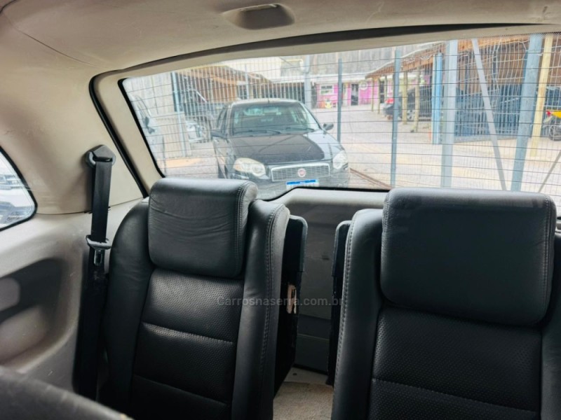 ZAFIRA 2.0 MPFI CD 8V GASOLINA 4P MANUAL - 2002 - CAXIAS DO SUL