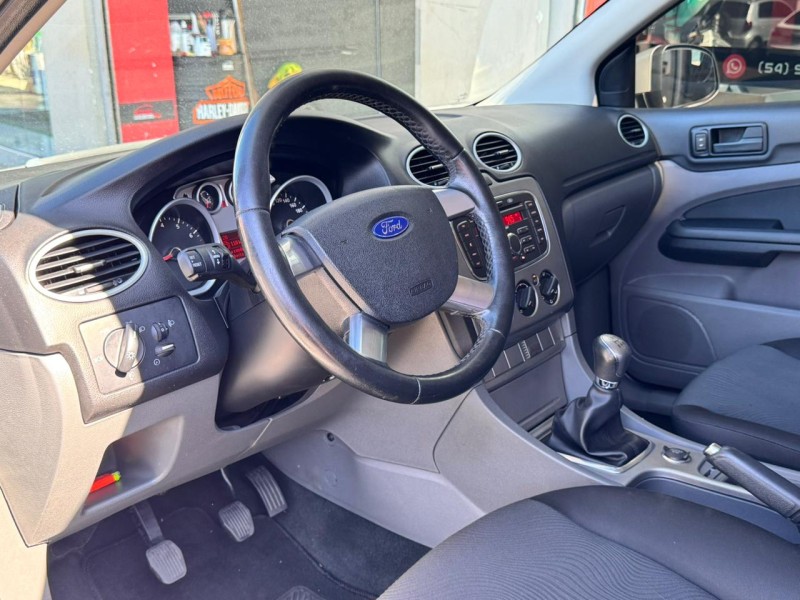 FOCUS 1.6 GLX 8V FLEX 4P MANUAL - 2013 - CAXIAS DO SUL