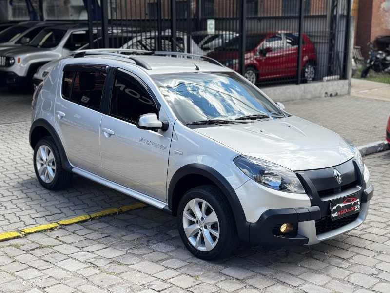 SANDERO 1.6 STEPWAY 8V FLEX 4P MANUAL - 2013 - CAXIAS DO SUL