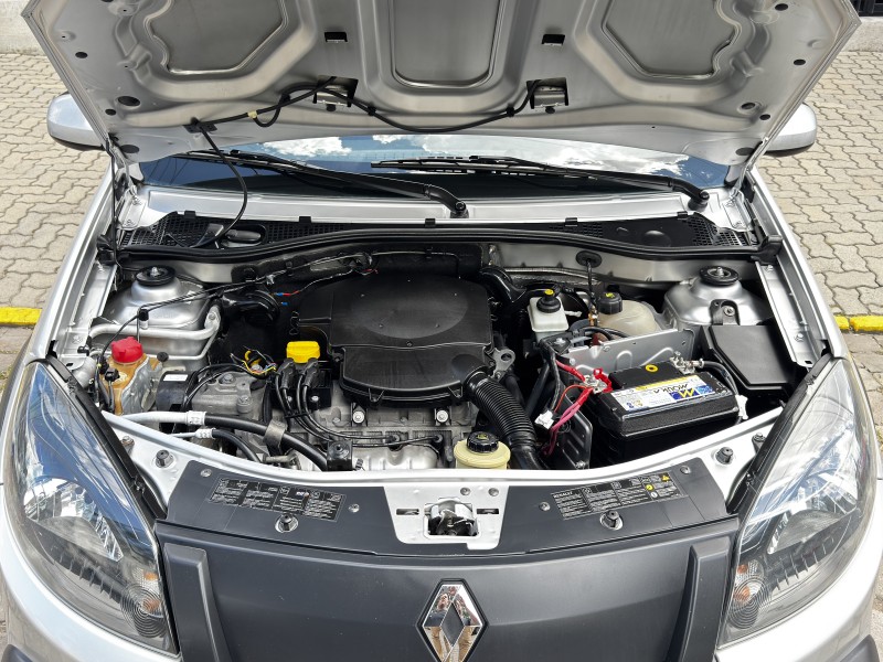 SANDERO 1.6 STEPWAY 8V FLEX 4P MANUAL - 2013 - CAXIAS DO SUL