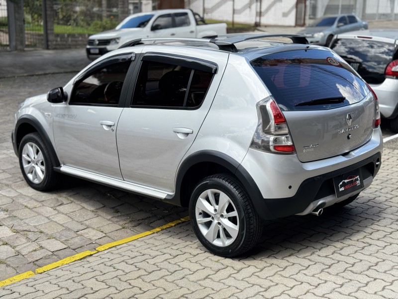 SANDERO 1.6 STEPWAY 8V FLEX 4P MANUAL - 2013 - CAXIAS DO SUL