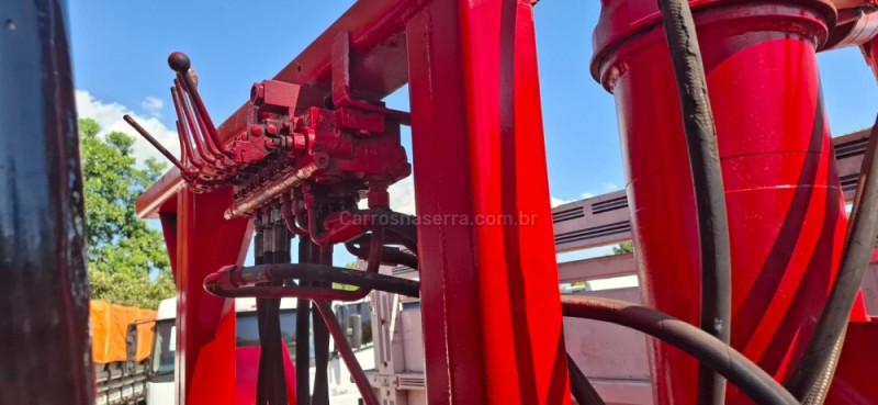 13-130  - 1982 - PORTãO