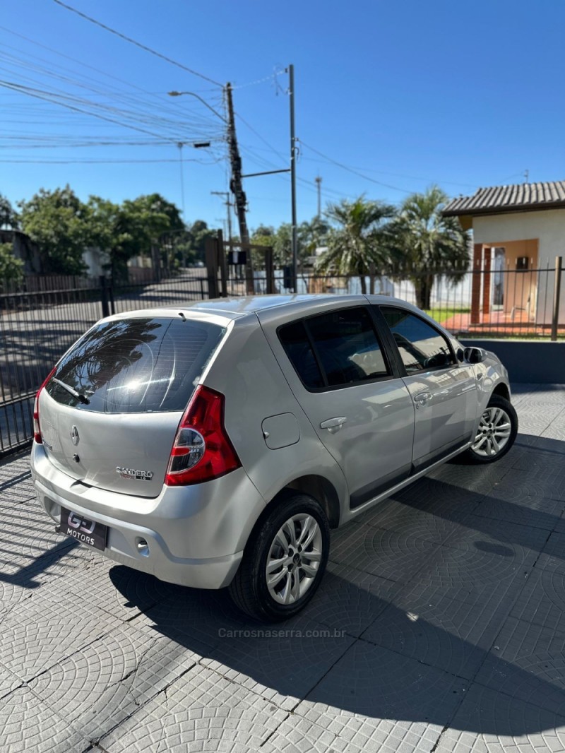 SANDERO 1.6 PRIVILÉGE 8V FLEX 4P MANUAL - 2009 - PASSO FUNDO