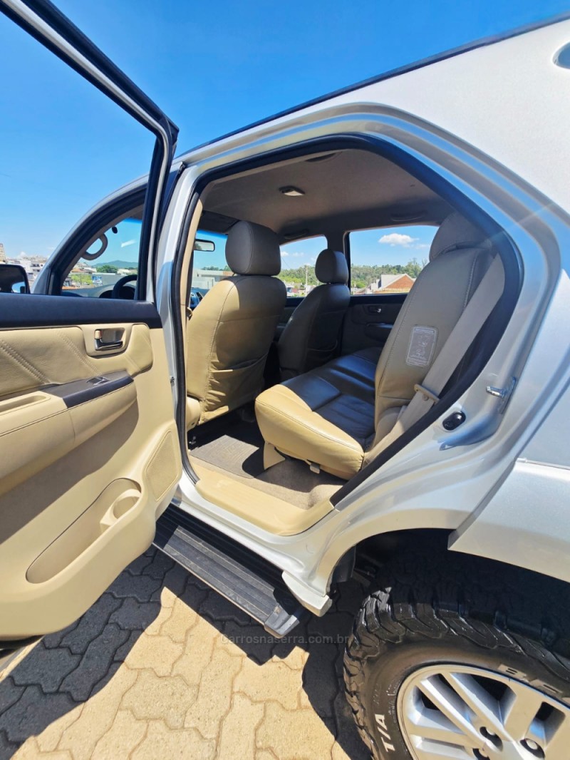 HILUX SW4 2.7 SR 4X2 16V GASOLINA 4P AUTOMÁTICO - 2015 - LAJEADO