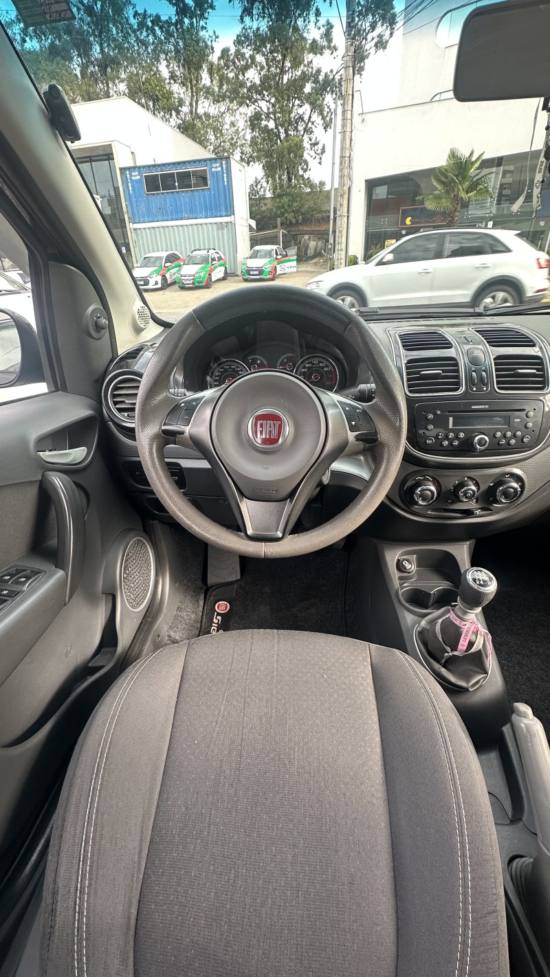 GRAND SIENA 1.4 MPI ATTRACTIVE 8V FLEX 4P MANUAL - 2015 - CAXIAS DO SUL