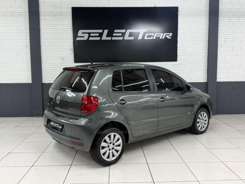 FOX 1.0 MI 8V FLEX 4P MANUAL - 2013 - NOVO HAMBURGO