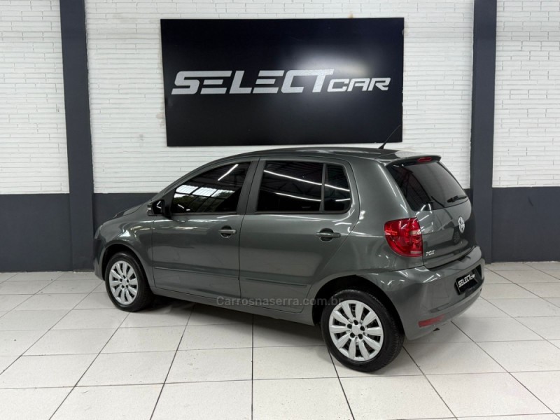 FOX 1.0 MI 8V FLEX 4P MANUAL - 2013 - NOVO HAMBURGO
