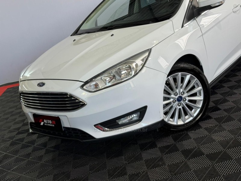 FOCUS 2.0 TITANIUM FASTBACK 16V FLEX 4P AUTOMÁTICO - 2016 - VACARIA