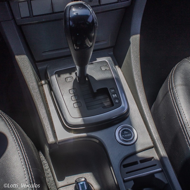 FOCUS 2.0 TITANIUM 16V FLEX 4P AUTOMÁTICO - 2012 - FARROUPILHA