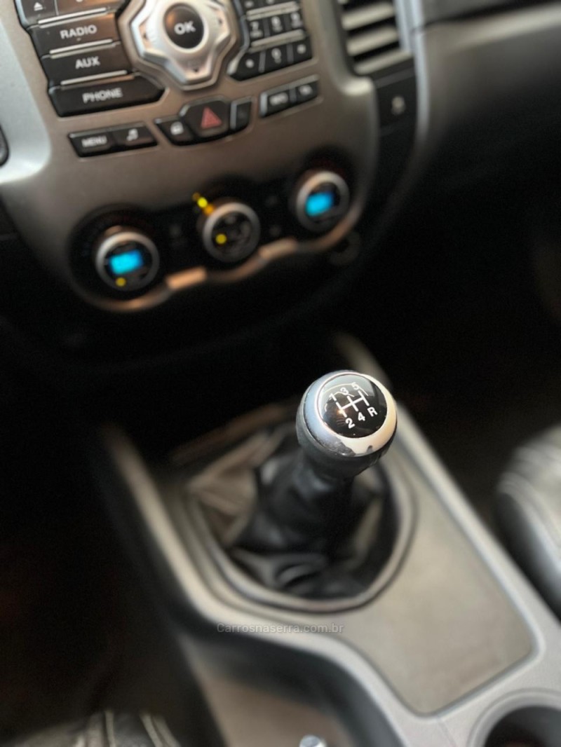 RANGER 2.5 XLT 4X2 CD 16V FLEX 4P MANUAL - 2014 - NOVO HAMBURGO