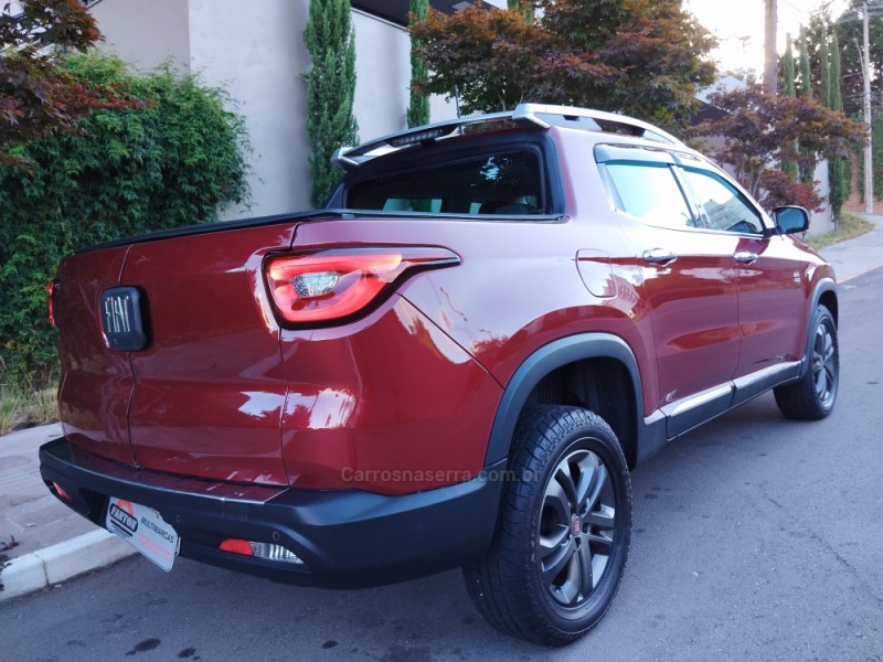 TORO 2.0 16V TURBO DIESEL VOLCANO AT9 4X4 AUTOMÁTICO - 2017 - FARROUPILHA