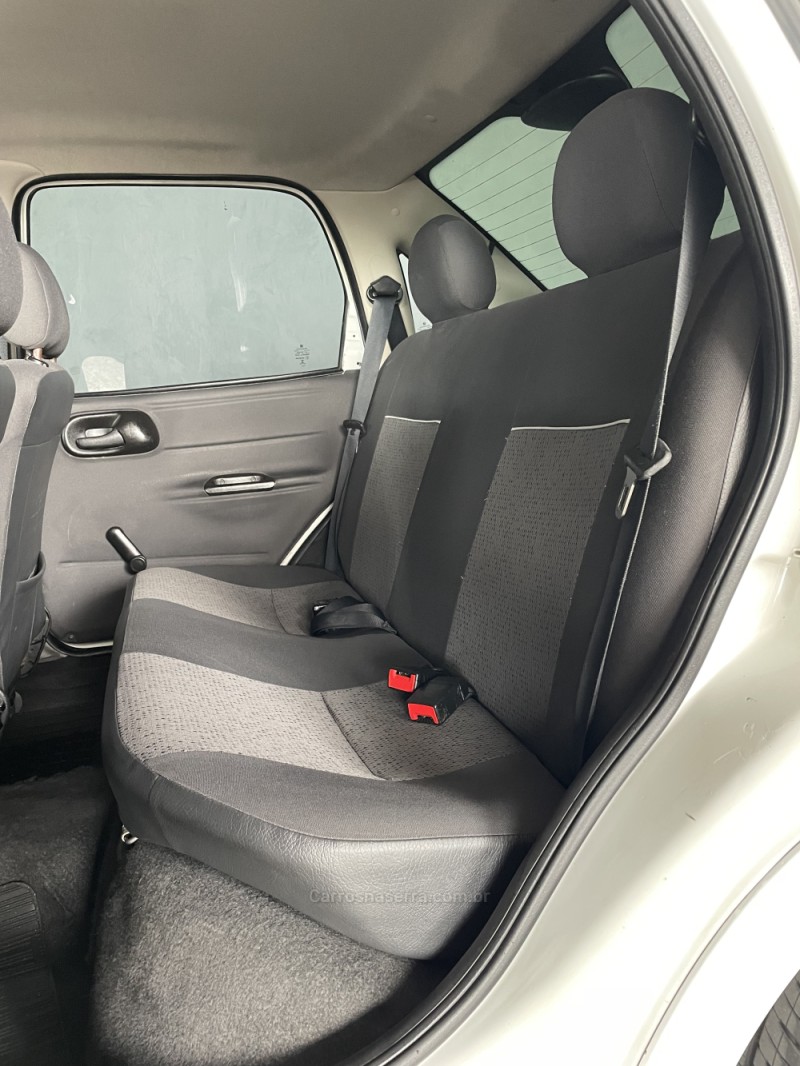 CLASSIC 1.0 MPFI LS 8V FLEX 4P MANUAL - 2014 - PAROBé