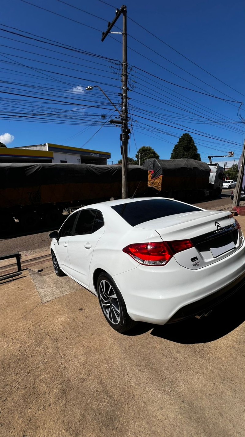 C4 LOUNGE  - 2017 - VACARIA