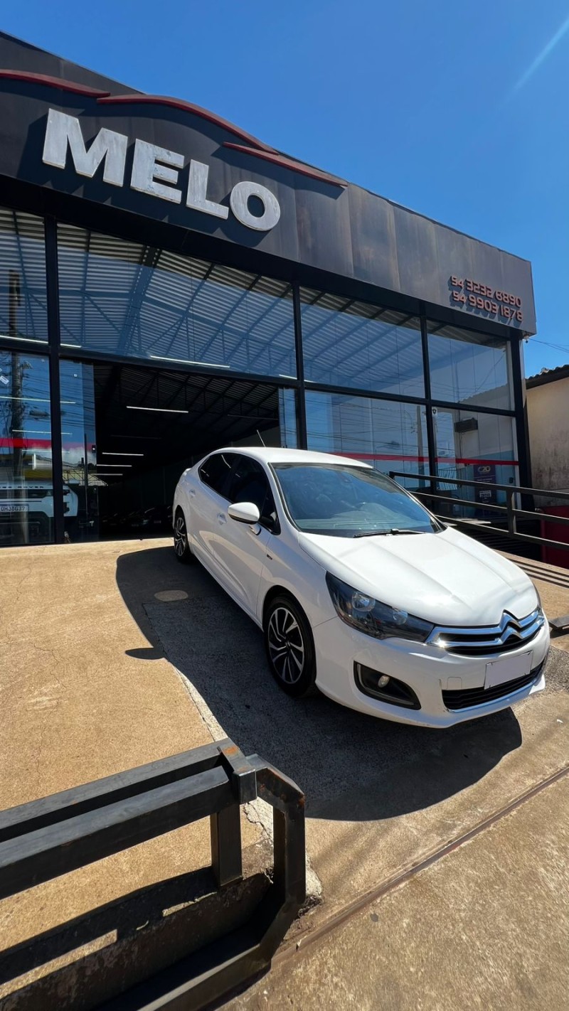 C4 LOUNGE  - 2017 - VACARIA