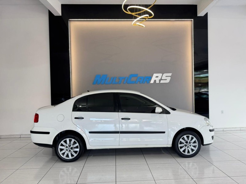 POLO SEDAN 1.6 8V GASOLINA 4P MANUAL - 2010 - ESTâNCIA VELHA