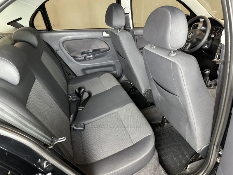 VOYAGE 1.6 MI 8V FLEX 4P MANUAL - 2014 - SAPIRANGA