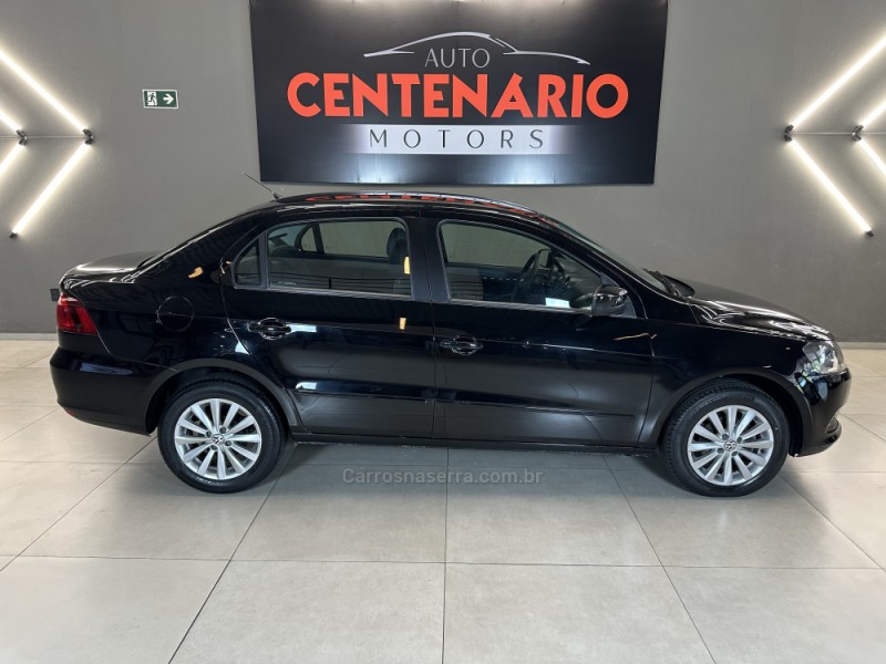 VOYAGE 1.6 MI 8V FLEX 4P MANUAL - 2014 - SAPIRANGA