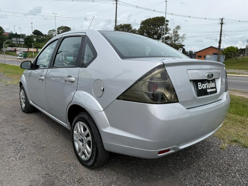 FIESTA 1.6 ROCAM SE SEDAN 8V FLEX 4P MANUAL - 2014 - FARROUPILHA