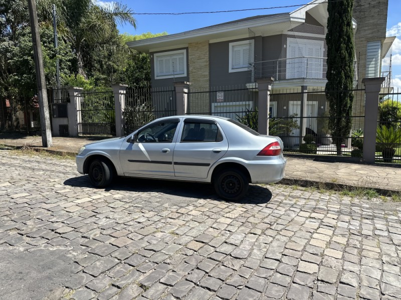 PRISMA 1.4 MPFI MAXX 8V FLEX 4P MANUAL - 2009 - CAXIAS DO SUL