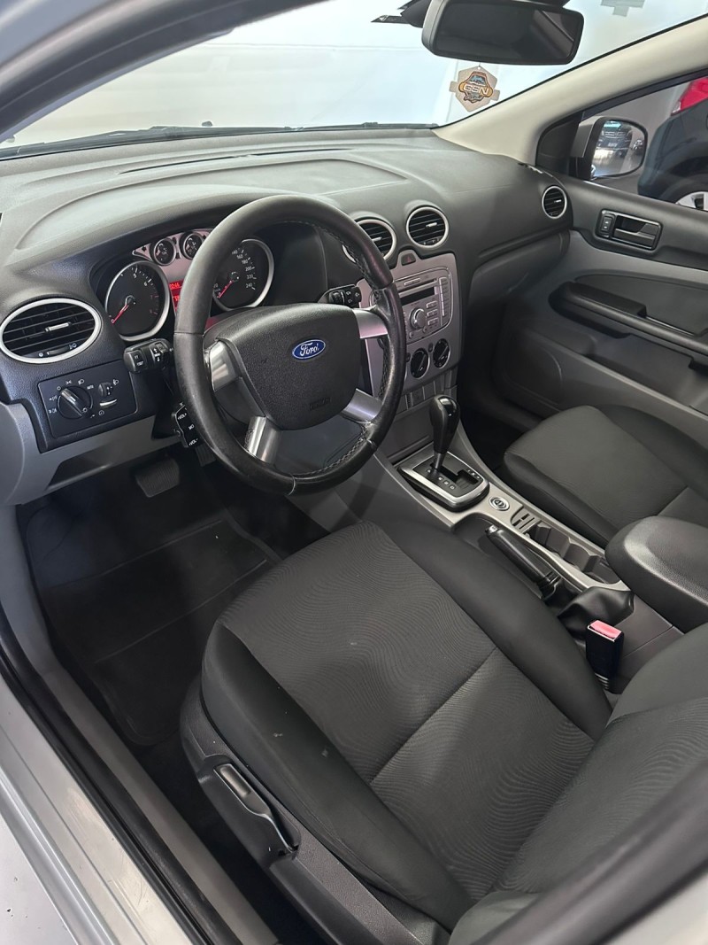 FOCUS 2.0 GLX 16V GASOLINA 4P AUTOMÁTICO - 2012 - FARROUPILHA